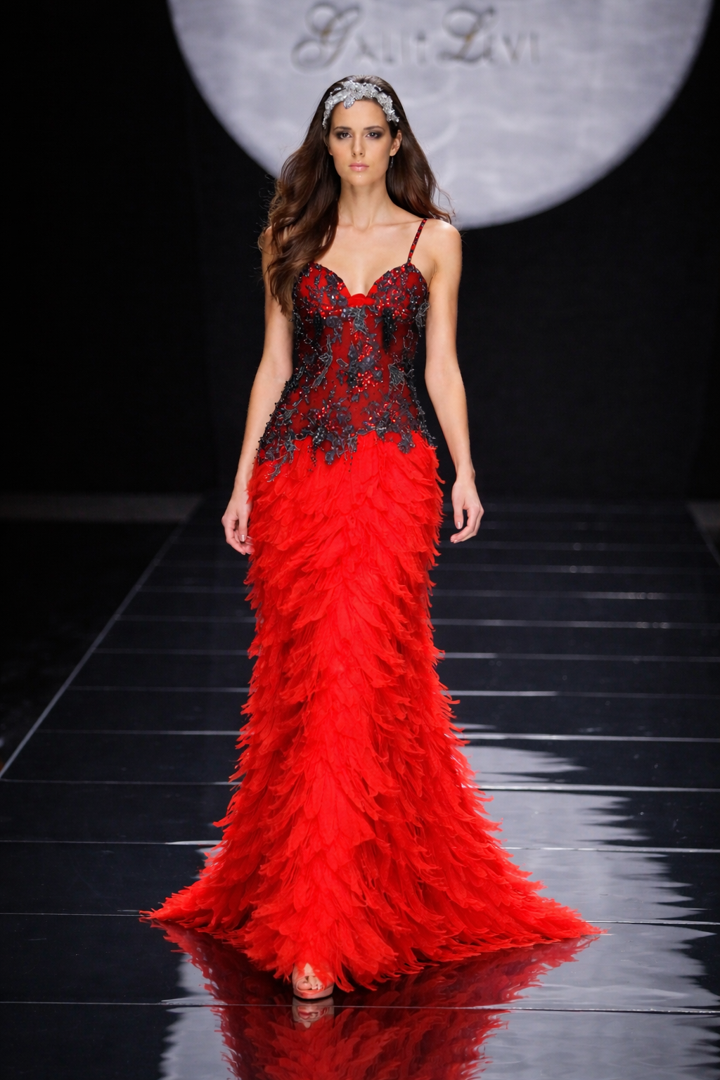 THE BLUSH GODDESS, AN ICONIC OSCAR FEATHER GOWN.