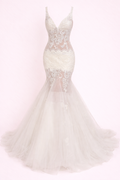 VINTAGE LACE ILLUSION WEDDING GOWN