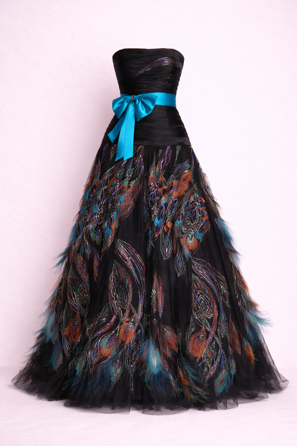 VINTAGE  PEACOCK FEATHER RED CARPET COUTURE OSCAR GOWN