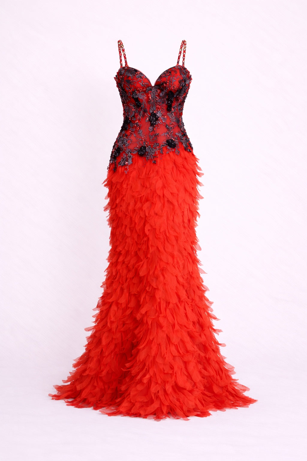 THE BLUSH GODDESS, AN ICONIC OSCAR FEATHER GOWN.