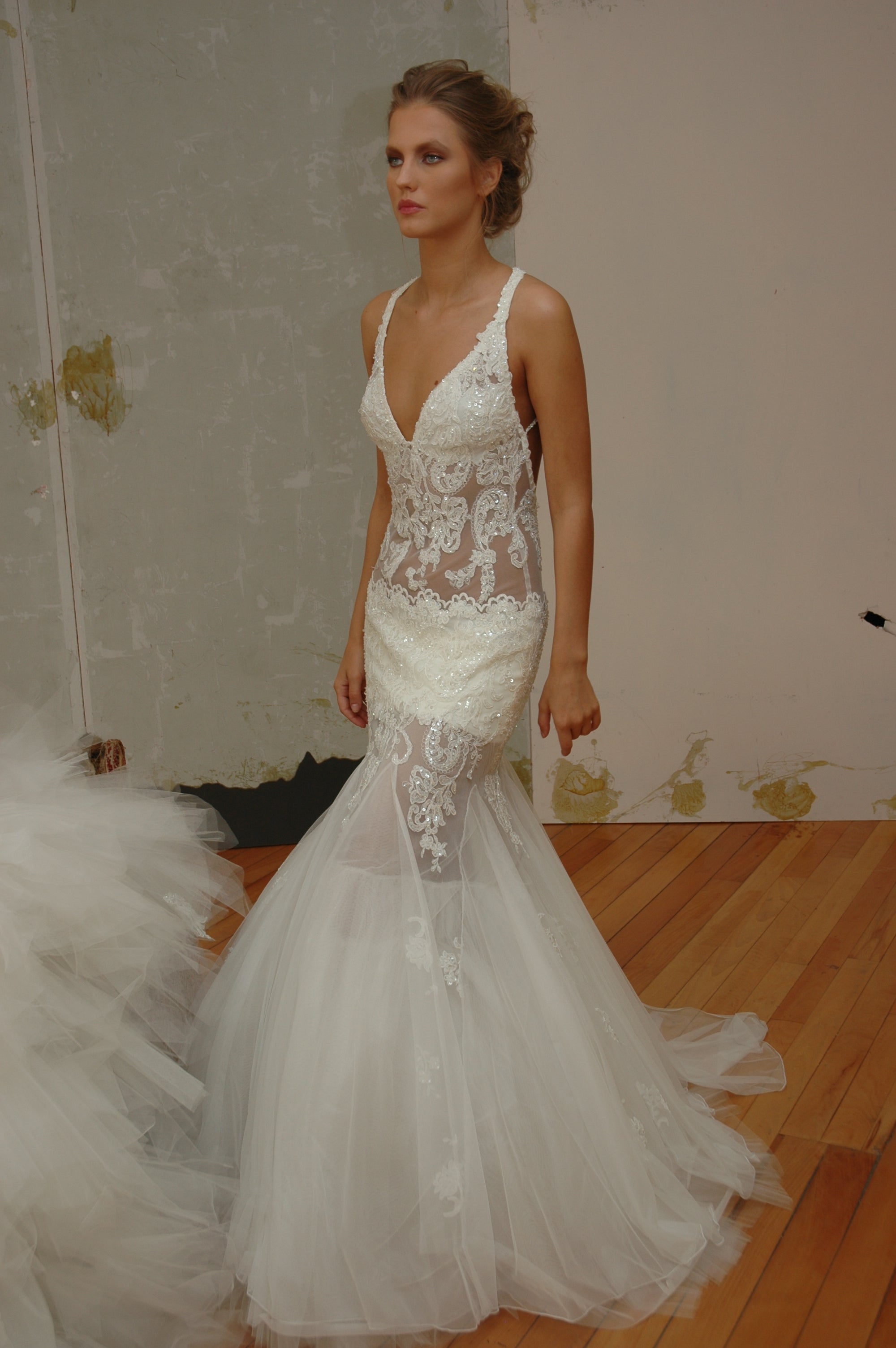 VINTAGE LACE ILLUSION WEDDING GOWN